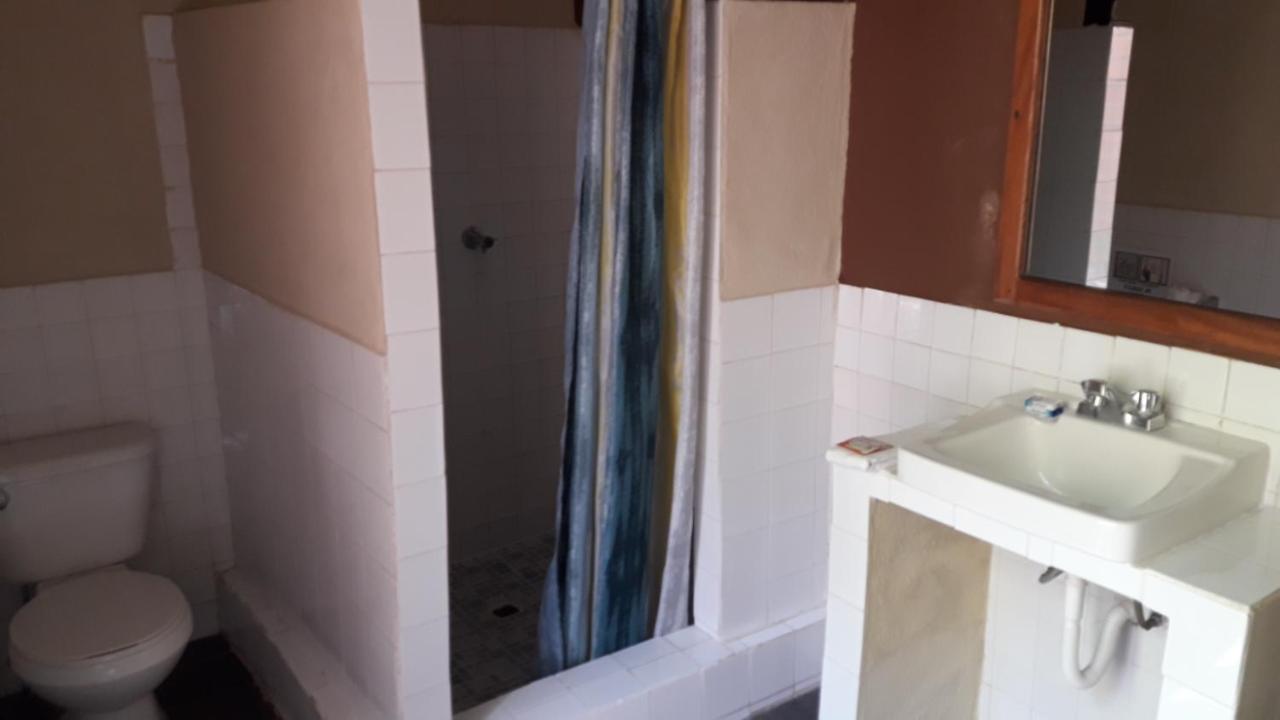 Hotel Tikal Inn Eksteriør billede